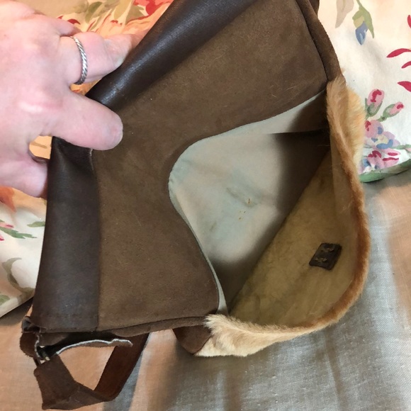 VINTAGE Handmade Furry Suede Crossbody Twist-Lock Flap NEW - Picture 12 of 16